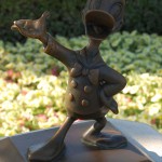 Donald Duck Statue